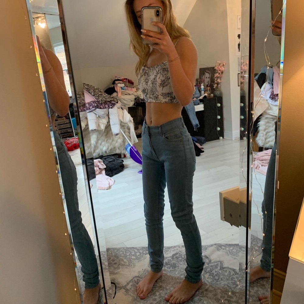 High waisted jeans